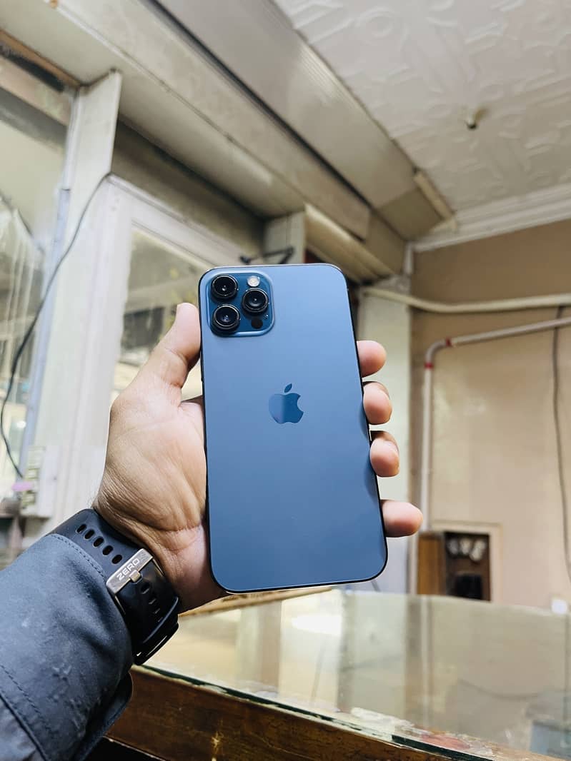 Iphone 12 pro max 1