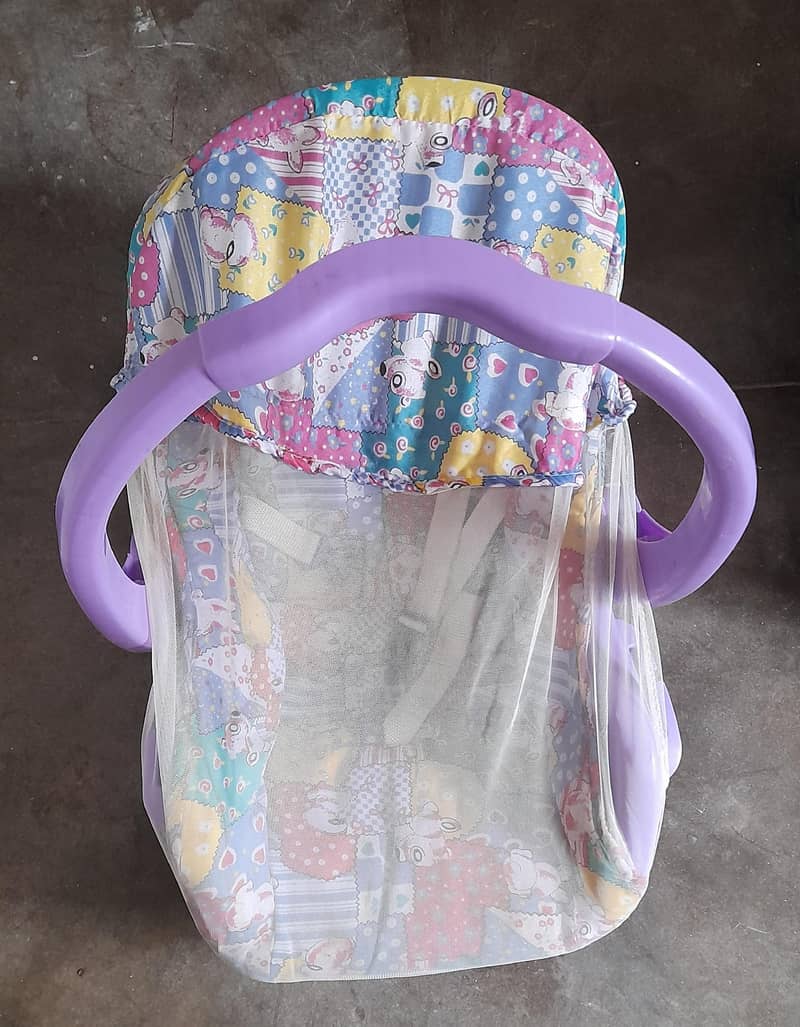 carry cot 3