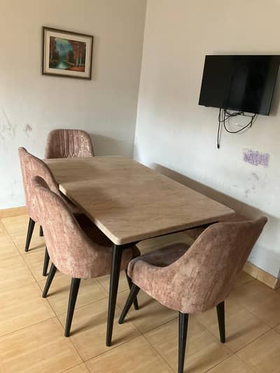 Marble Top dinning Table with 4 chairs and 1 seat