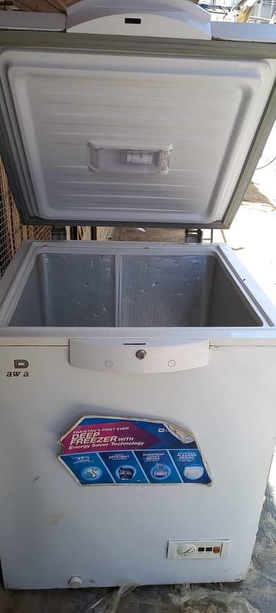 dawlance deep freezer mint condition