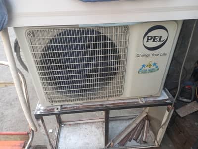 pel 1.5 ton inverter Ac condition new only 2 season used