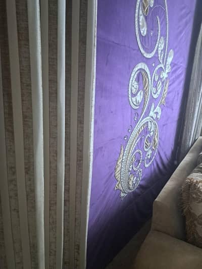 curtain set with chiq