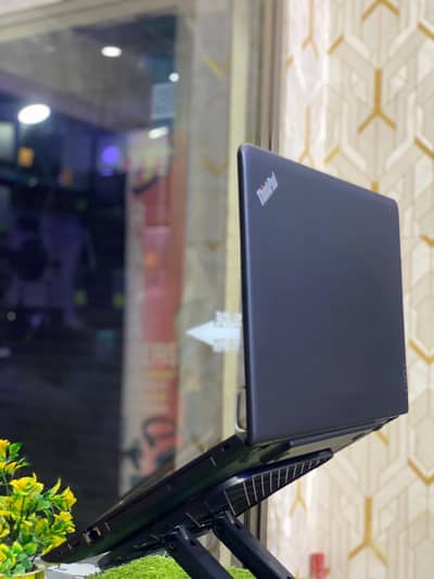 Lenovo Thinkpad E570 i5/7th gen 8/128