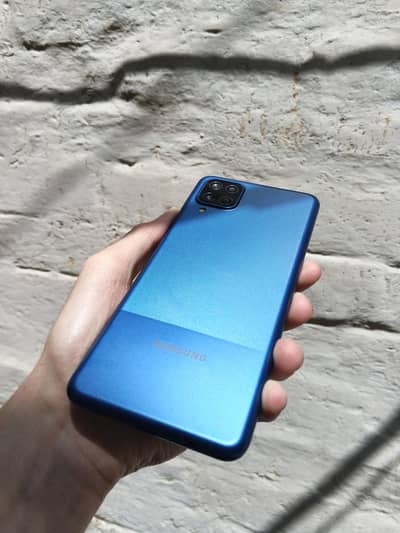 Samsung A12