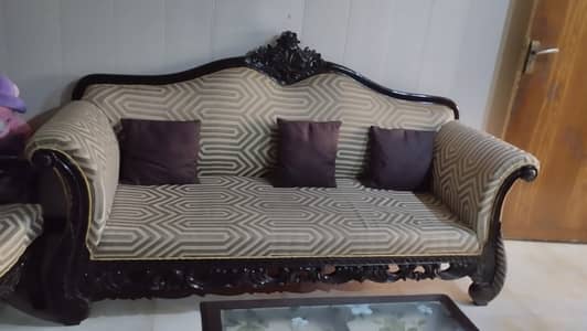 LARGE 3 SEATER SOFA