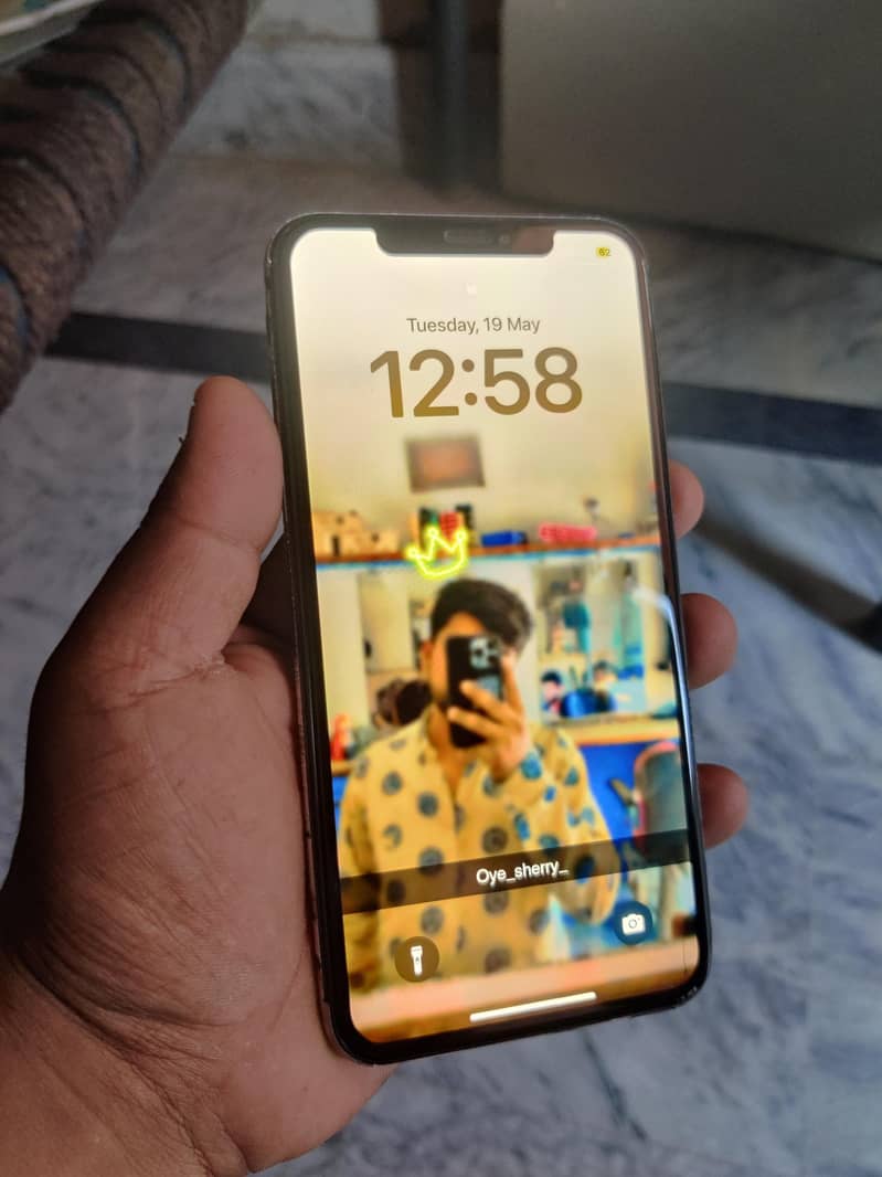 iPhone xs max 1