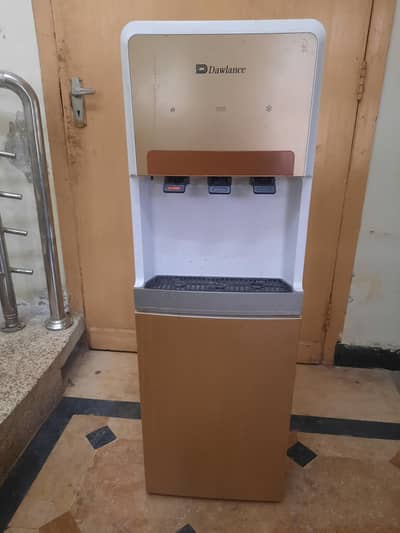 Dawlance water dispenser
