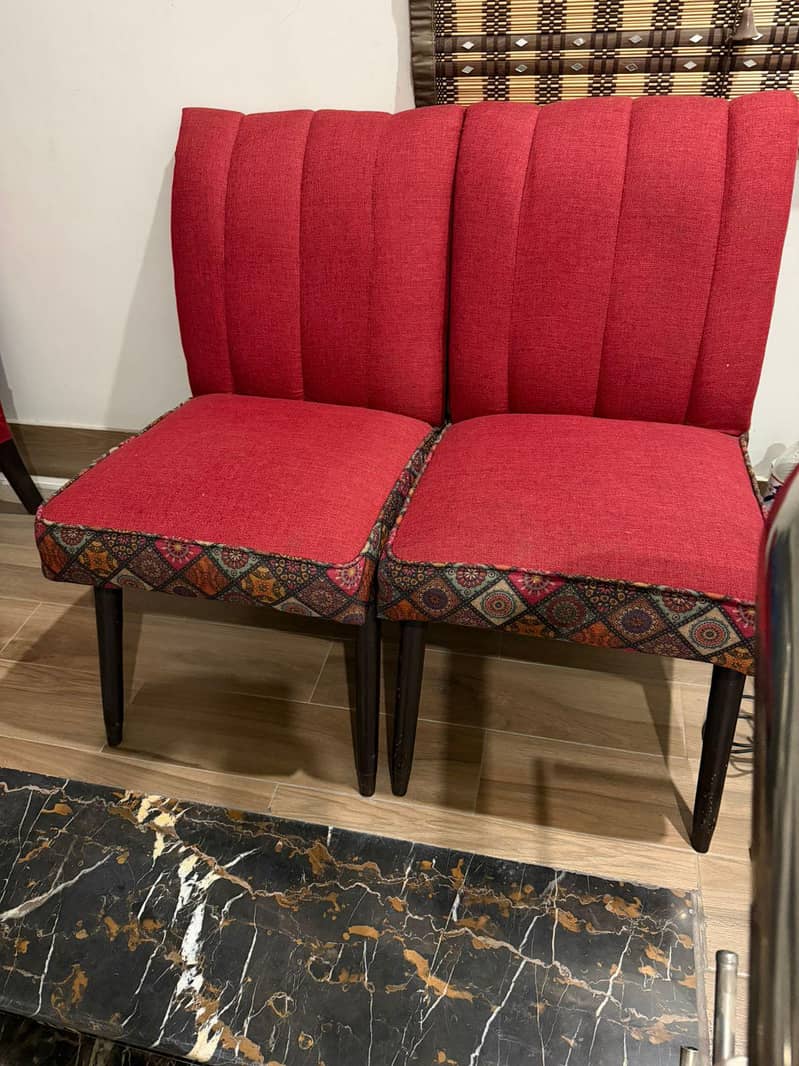Multiple sofas and chairs 5