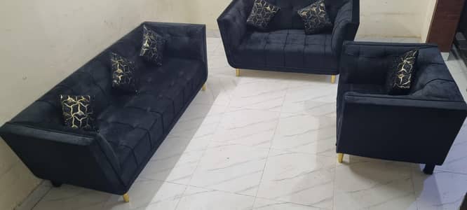 SOFA SET 3+2+1 BRAND NEW NEVER USED 10.10 CONDITION 03261271600