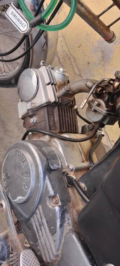 Hero Honda CD 70 Urgent Sale.