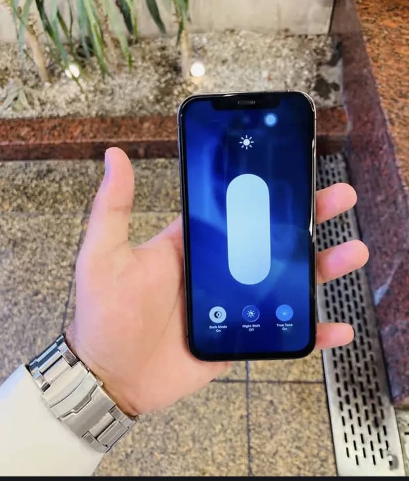 iPhone 12 Pro 1