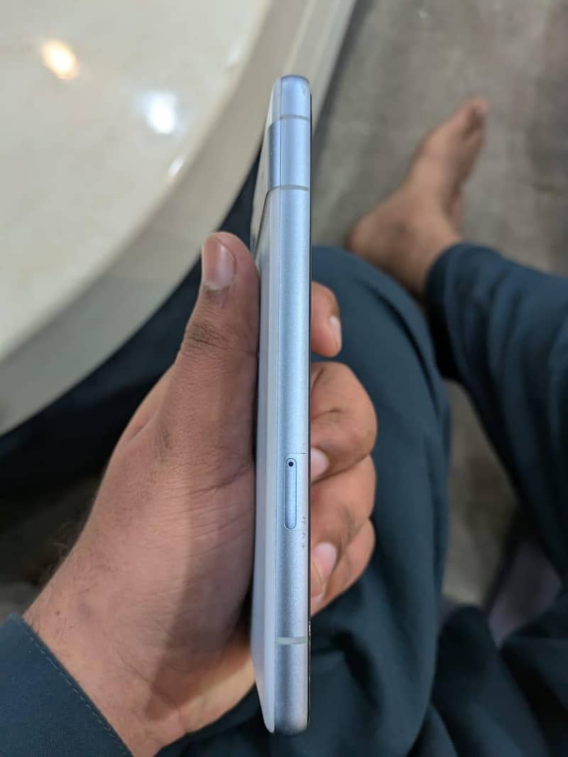 Google pixel 7A 4