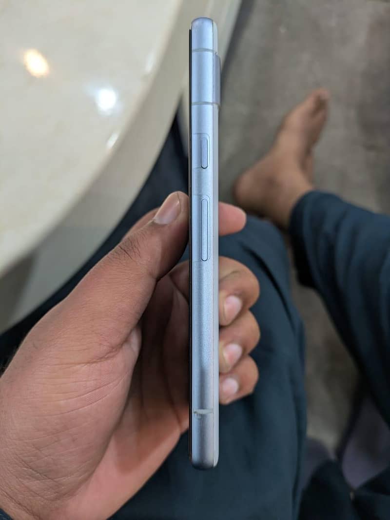 Google pixel 7A 5