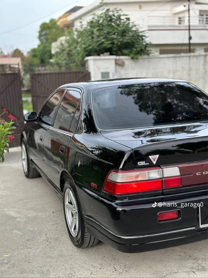 COROLLA GL 9