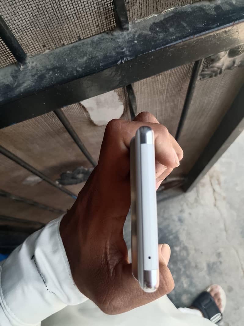 Google pixel 6pero 4