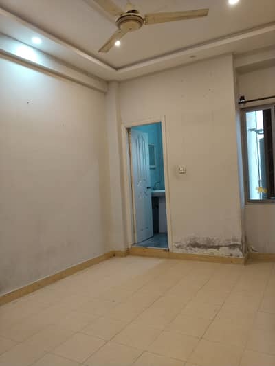 Two-bedroom unfurnish apartment available for rent