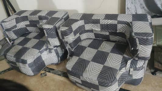 urgent selling 2 seater sofa set