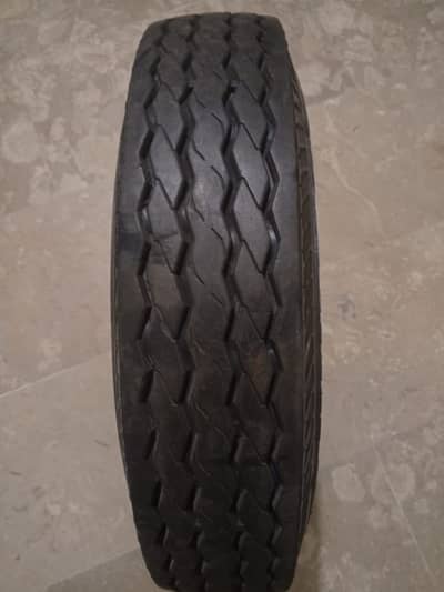 Loader rickshaw back gair stupni complete with rim for sail new tyre