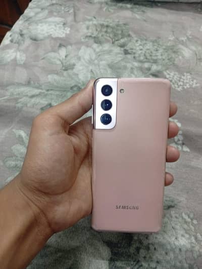 s21 for sale in excellent condition contact 03079639/230only call