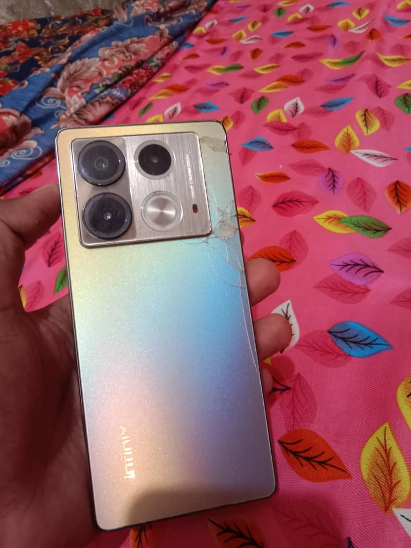 InFiNiX note 40 10