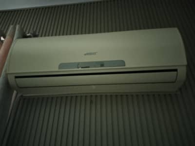 1.5 ton orient split ac in genuine condition