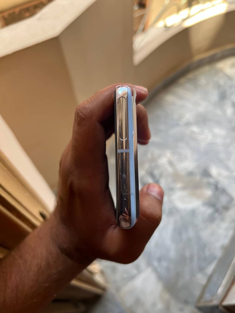 Google Pixel 8 pro 4