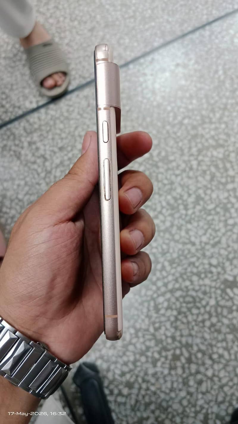 Google Pixel 8 5