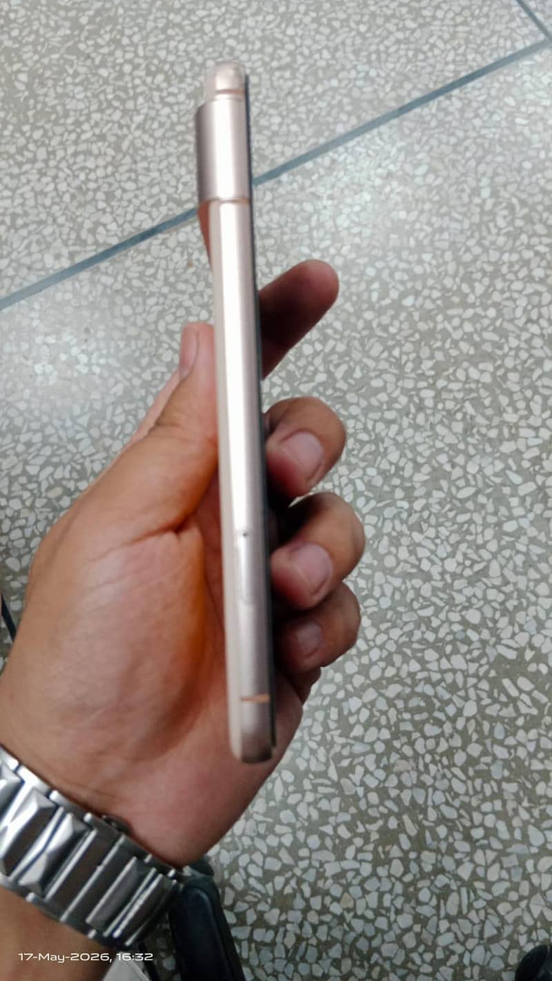 Google Pixel 8 6