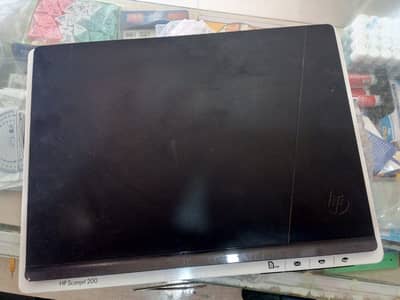 HP 200 scanner look like new neat and clean