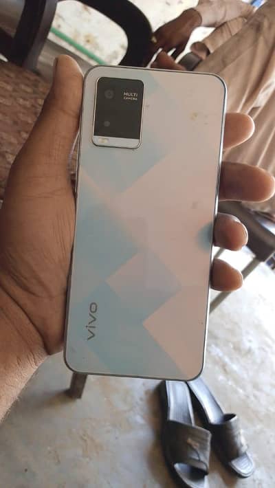 vivo y21 with box