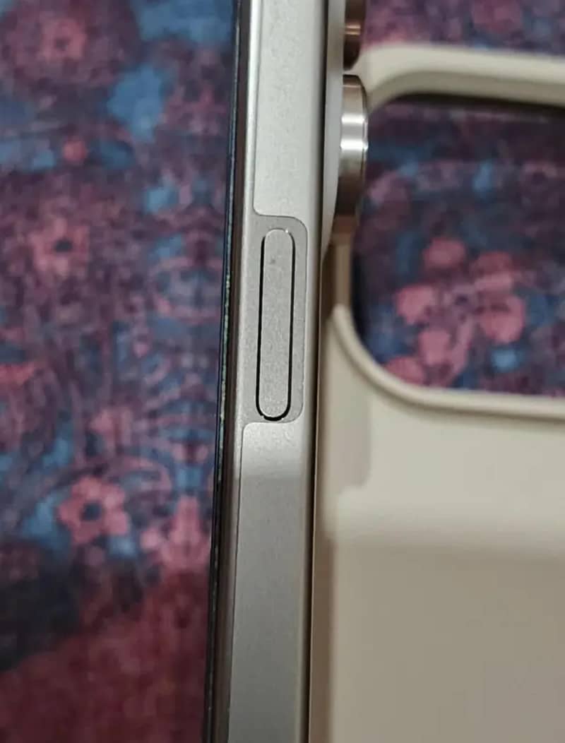 iPhone 16 Pro Max 7