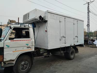 chiller van reefer container available all sizes for forzan or fresh