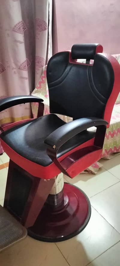 Saloon Chairs / Barber Chairs / Parlour Chairs / Cutting Chairs