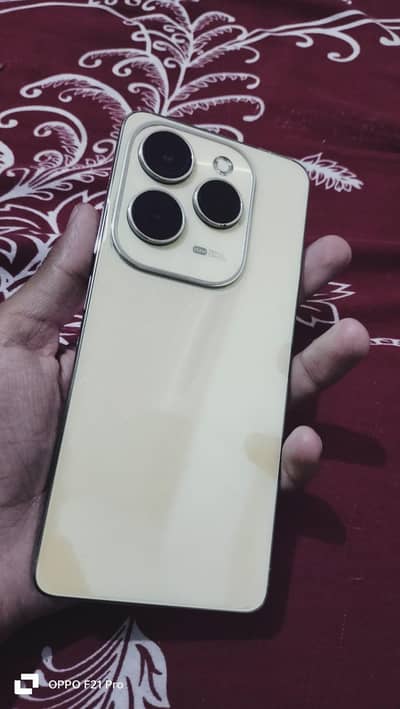 Infinix hot 40 pro with box