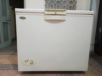 Waves deep freezer