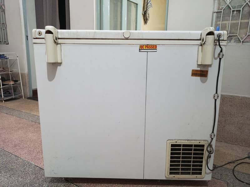 Waves deep freezer 5