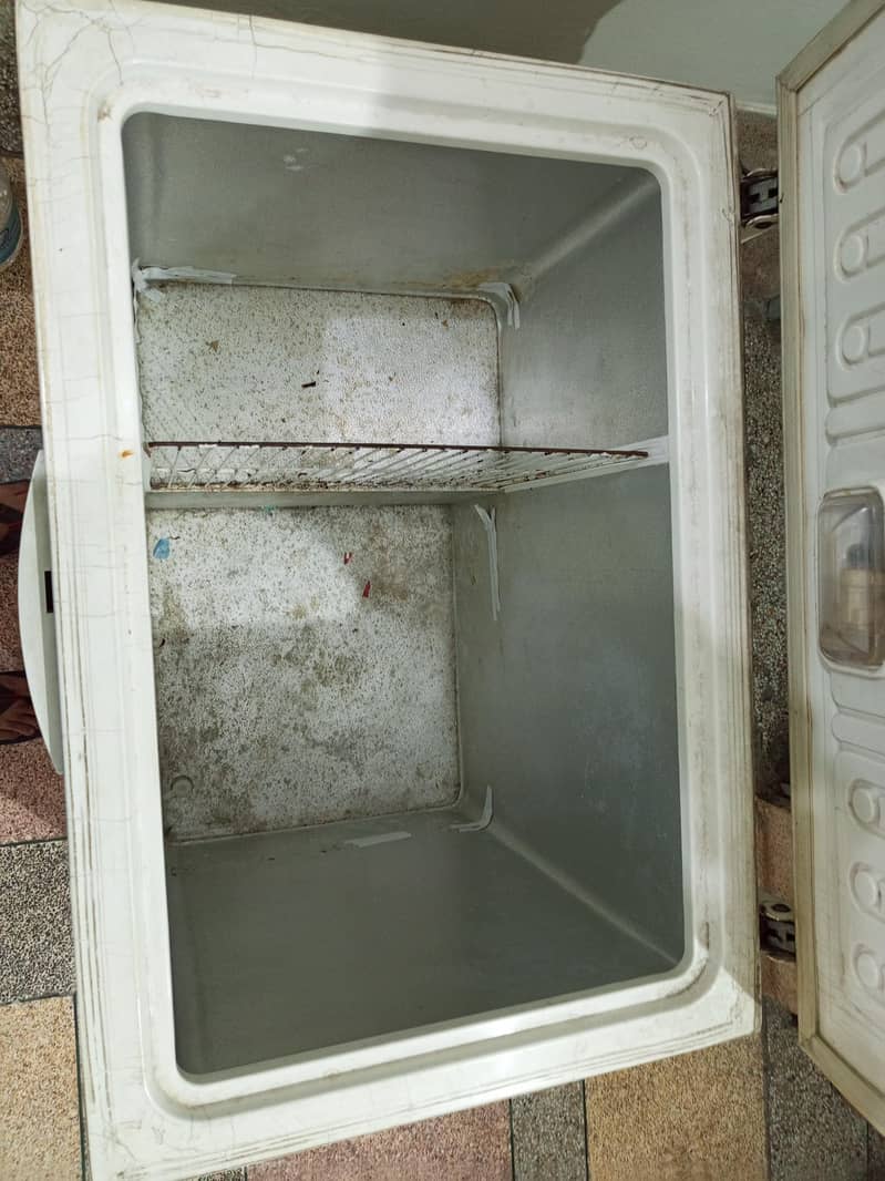 Waves deep freezer 7