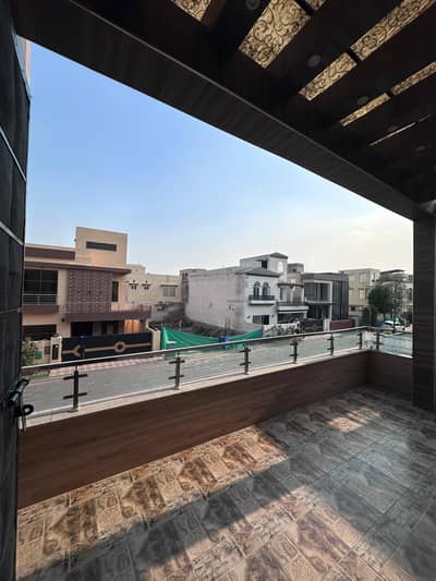 10 Marla Upper Portion For Rent