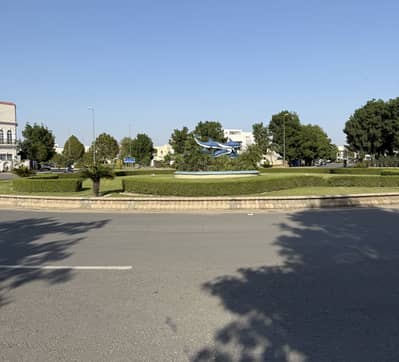 10 Marla Plot For Sale
