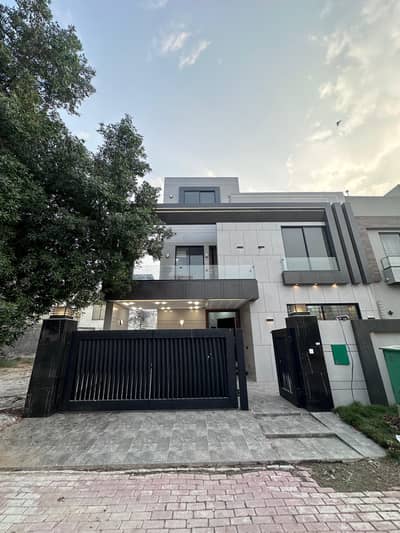 10 Marla Brand New House for Sale Bahria Town