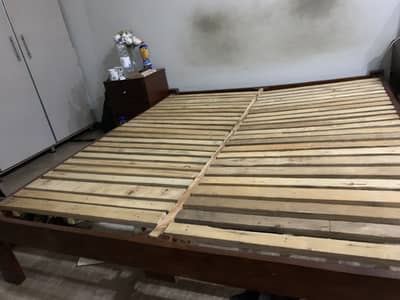 Platform bed