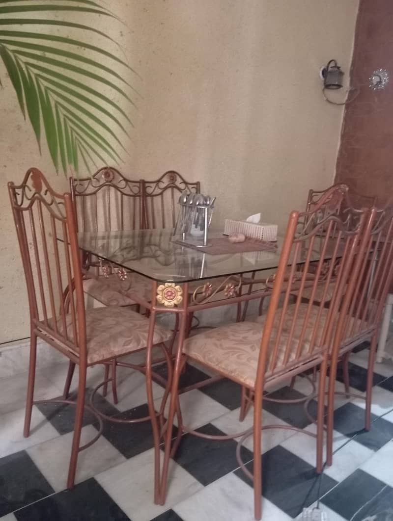 dinning table 0