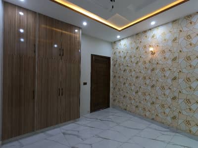 Centrally Located House In DHA Phase 8 - Ex Park View Is Available For rent