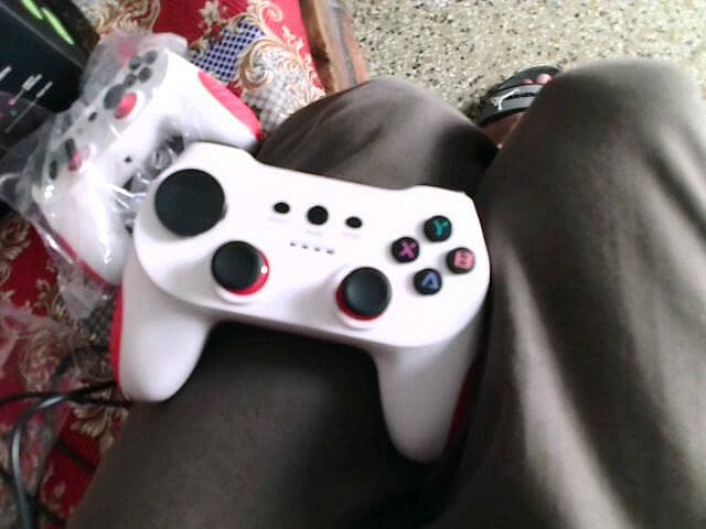 2 Controller wireless brand new 1