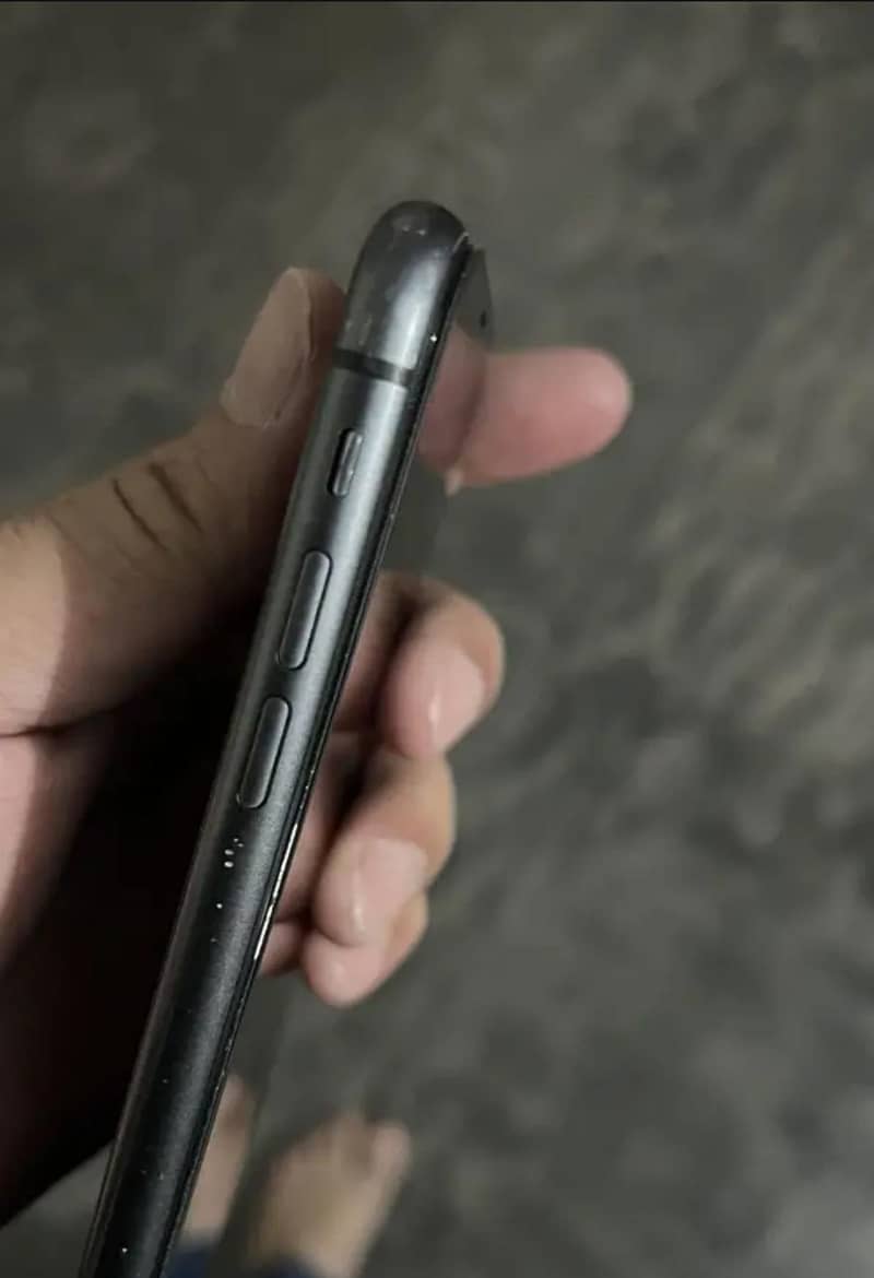 iPhone 3