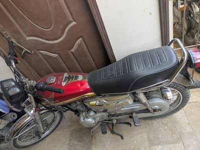 Honda 125 Special Edition