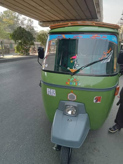 New Asia Rickshaw – Engine OK – CNG