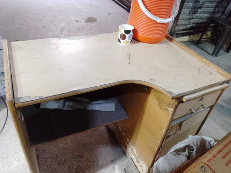 computer table 1