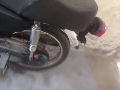 all ok bike ek rupiah Ka Kam nhi hona engine okk h open nhi ha