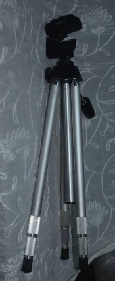 Adjustable Camera Tripod Stand for Mobile & DSLR